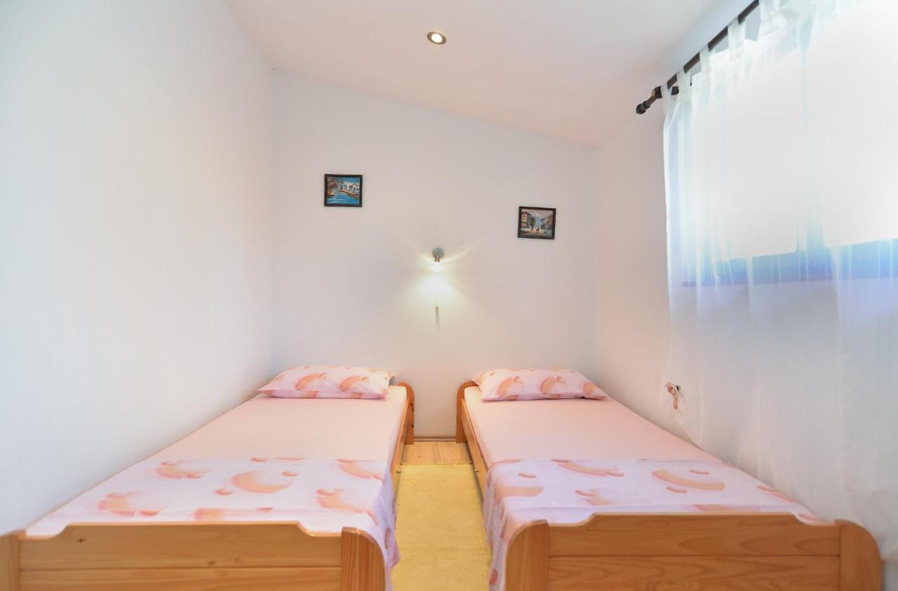 Apartments Vrcevan 811 Medulin Kültér fotó